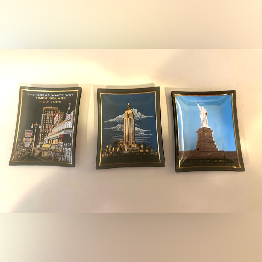 Houze Art Glass NYC New York MCM Souvenir Trinket Dish Trays Ashtray Set of 3
